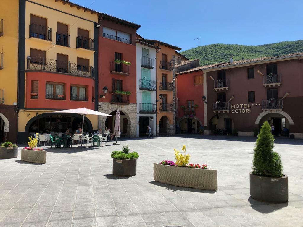 Apartamento con encanto Pont de Suert Exterior foto